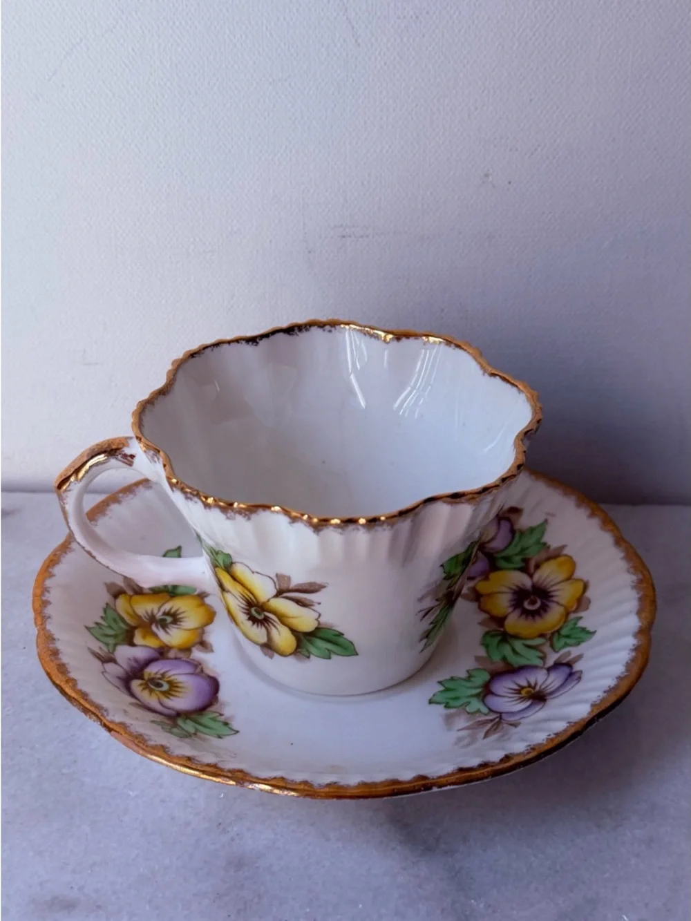 Vintage Floral Gold-Trim Teacup & Saucer Set